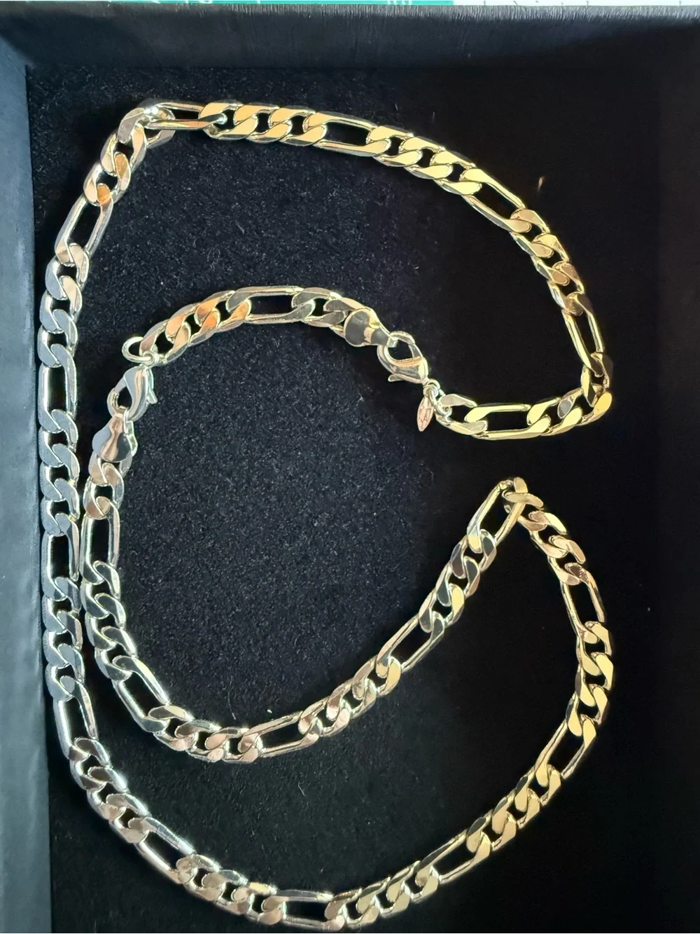 Avon Men's Figaro Chain Necklace